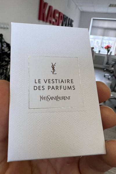 Конверт из дизайнерской бумаги с тиснением